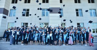 Aso Teknik Kolejinde 3. Dönem Mezunları Diplomalarını Aldı