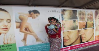 Zabıtayı Gören Engelli Dilenci Kaçarken Arkasından Gazeteciler Bile Yetişemedi