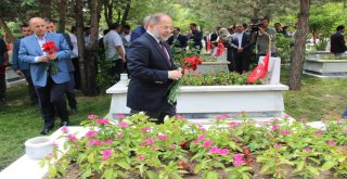 15 Temmuz Şehitleri Kars Kapı Şehitliğinde Anıldı