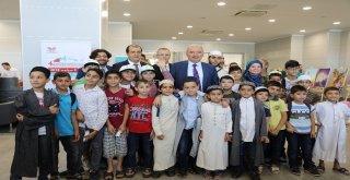Başkan Uysal, Uluslararası İstanbul Arapça Kitap Fuarını Ziyaret Etti