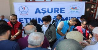 Erzincan Gençlik Merkezinden Vatandaşlara Aşure İkramı