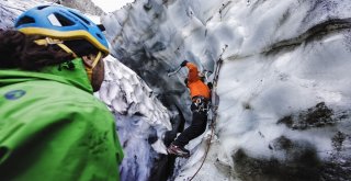 Küresel Isınmaya Dikkat Çekmek İçin 3 Bin Km Yol Yapıp Buzullara Tırmandılar