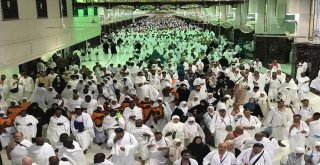 Müslümanlar Kabeye Akın Etti