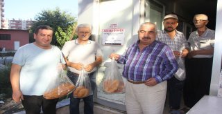 Bahçelinin Askıda Ekmek Çağrısı Kozanda Uygulanmaya Başlandı