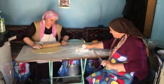 Doğudaki Kadınların Bayram Mesaisi