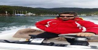 Karaburun Plajında Yüzen Kadın Son Anda Cankurtaran Tarafından Kurtarıldı