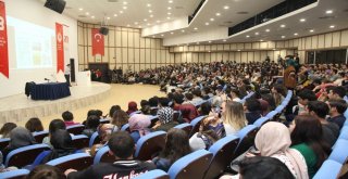 Sdüde “Geleceğin Dünyası” Konulu Söyleşi