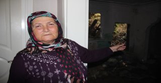 Göçükte Evinin Bir Odası Kullanılamaz Hale Gelen Kadın Yardım Bekliyor