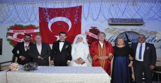 Başkan Şahiner Genç Çiftin Nikahını Kıydı