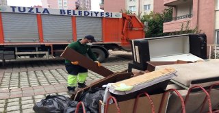 Annesinden Şiddet Gören Küçük Kızın Yaşadığı Çöp Ev Temizlendi
