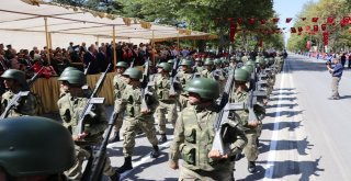 Malatyadaki Kutlamalarda Helikopter Gövde Gösterisi Yaptı