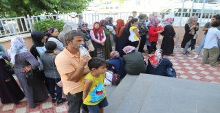 İş-Kurda İş İzdihamı