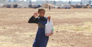 Suriyede Kesilen 5 Bin 357 Hisse Kurban İhtiyaç Sahiplerine Dağıtılıyor