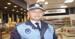 Küçükçekmece Zabıtasından Sıkı Gramaj Ve Etiket Denetimi