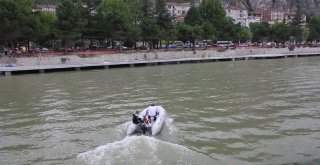 Yapay Şelaleden Elektrik Üretiyorlar