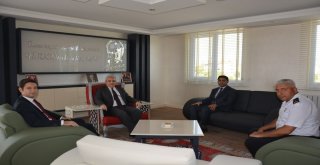 Vali Güvençer Selendili Muhtarlar İle Buluştu