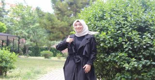 En Genç Milletvekili Rümeysa Kadak, “Önce Finalime Girdim, Sonra Esnaf Ziyareti Yaptım”