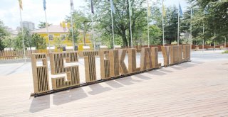 İstiklal Yolu Parkı Halkın Hizmetine Açıldı