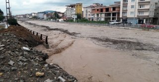 Ünyede Tabakhane Deresi De Taştı