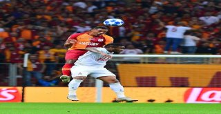 Uefa Şampiyonlar Ligi: Galatasaray: 1 - Lokomotiv Moskova: 0 (İlk Yarı)