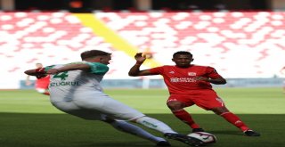 Spor Toto Süper Lig: Dg Sivasspor: 1 - Bursaspor: 0 (İlk Yarı)