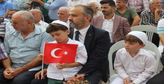 Sabah Namazına Gelen Çocuklara Bisiklet Hediye Ettiler