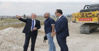 Başkan Saraçoğlu, Kanalizasyon Çalışmalarını Yerinde İnceledi