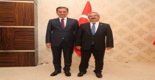 Vali Topacadan Tayini Çıkan Vali Yardımcıları Ve Kaymakamlara Veda Yemeği