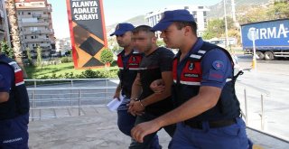 Alanyada Kendilerini Polis Olarak Tanıtıp 59 Bin Lira Dolandıran 3 Şüpheli Yakalandı