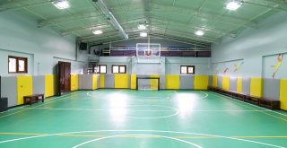 Kasımpaşa Çocuk Evleri Sitesinin Spor Salonu Yenilendi