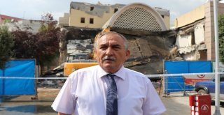 Boluda 45 Yıllık Belediye Binası Törenle Yıkıldı