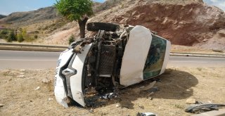 Tokatta Trafik Kazası 3 Yaralı
