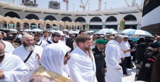 Cumhurbaşkanı Kadirov, Hac Görevini Eda Etmek İçin Suudi Arabistana Gitti