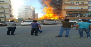 Odun Yangını Binaya Sıçradı