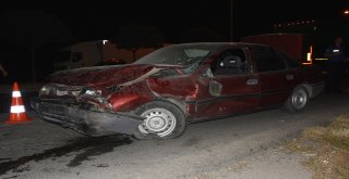 Kaza Sonrası Otomobili Yanan Sürücüler Olay Yerinden Kaçtı