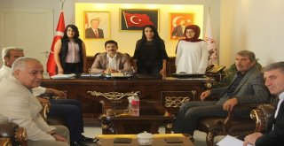 Kaymakam Öztürk, Belediye Personeliyle Bayramlaştı