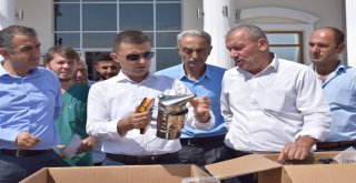 Genç Çiftçilere Arı Ve Arıcılık Malzemeleri Dağıtıldı