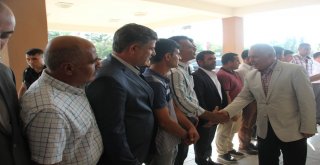 Vali Yıldırım Malazgirtliler İle Bayramlaştı