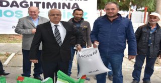 Tekirdağ Büyükşehir Belediyesi Yem Bitkisi Tohumu Dağıtımına Devam Ediyor