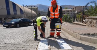 Trafik Polisinden Örnek Davranış