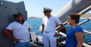 Bodrumda Savaş Gemisine Akın Ettiler