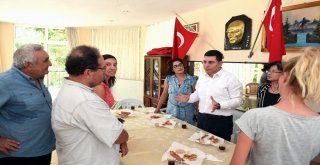 Tütüncü, Site Sakinlerini Dinledi