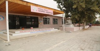 Erdemli Belediyesinden Okullara Badana Boya Hizmeti