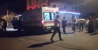 Alkol Alan Şahıslar Kendilerini Uyaran 2 Kişiyi Bıçakladı