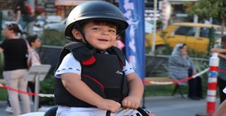 Nissarada Çocuklar Pony Atlar İle Eğlendi