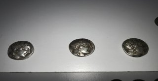 İstanbulda Tarihi Eser Operasyonunda El Yazması 2 Kuran Ele Geçirildi