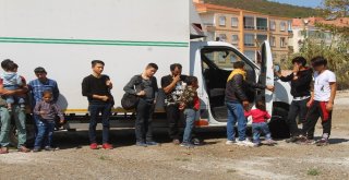 Ayvalıkta 28 Kaçak Göçmen Yakalandı