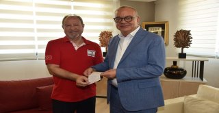 Başkan Ergünden Türk Kızılayının Kurban Bağışına Destek