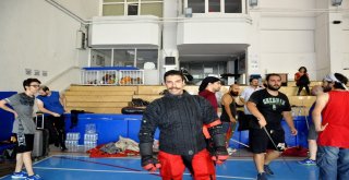 Türkler Sırbistanda Kılıç Sallayacak