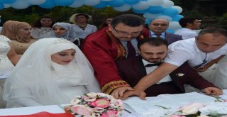 22 Çiftin Nikâhı Aynı Günde Kıyıldı